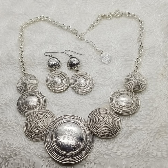 COPY - Dana Buchman Circle Bib Silver Necklace Earring - Picture 2 of 10